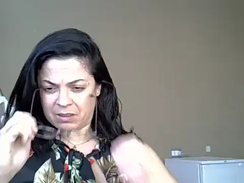 Snapshot of ITALIANASISIXX chatting on March 16, 8:18 am ITALIANASISIXX online show from March 16, 8:18 am