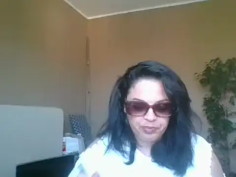 Snapshot of ITALIANASISIXX chatting on April 9, 12:21 pm ITALIANASISIXX online show from April 9, 12:21 pm