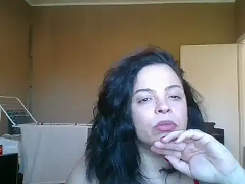 Snapshot of ITALIANASISIXX chatting on April 25, 3:09 pm ITALIANASISIXX online show from April 25, 3:09 pm