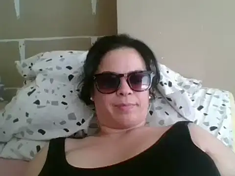 Snapshot of ITALIANASISIXX chatting on April 30, 2:12 pm ITALIANASISIXX online show from April 30, 2:12 pm