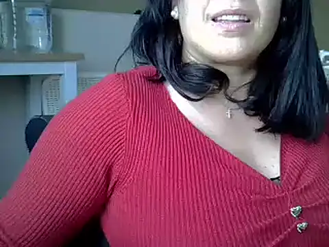 Snapshot of ITALIANASISIXX chatting on May 19, 1:28 pm ITALIANASISIXX online show from May 19, 1:28 pm