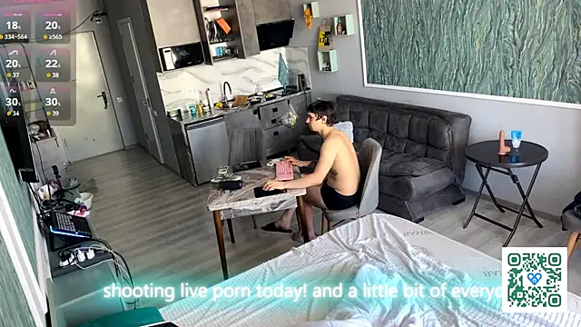 Snapshot of VelvetMiley chatting on April 25, 9:56 am VelvetMiley online show from April 25, 9:56 am