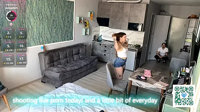 Snapshot of VelvetMiley chatting on April 25, 1:41 pm VelvetMiley online show from April 25, 1:41 pm