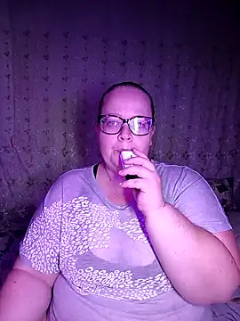 Snapshot of LillyWilly chatting on September 19, 8:49 am LillyWilly online show from September 19, 8:49 am