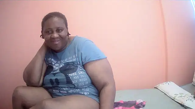 HUGEASSXXXXX online show from October 22, 5:19 am