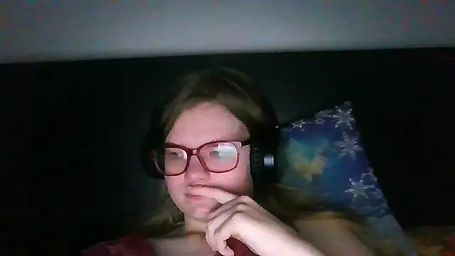 Moonolighta online show from October 10, 6:45 am