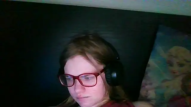 Moonolighta online show from December 1, 12:43 pm