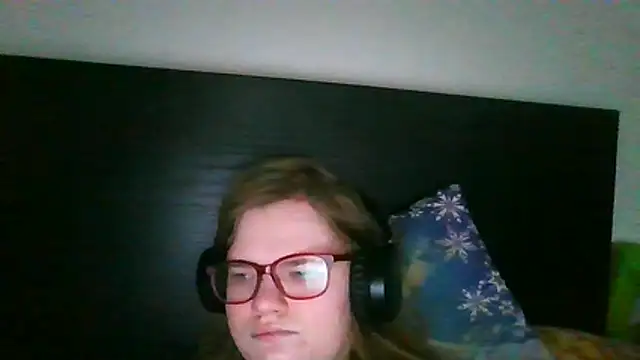 Moonolighta online show from February 10, 11:14 am