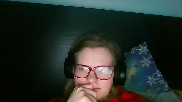 Moonolighta online show from February 17, 3:19 pm