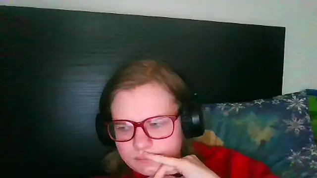 Moonolighta online show from February 22, 2:04 pm