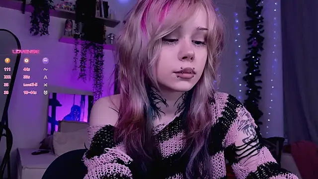 Lollyshy online show from December 19, 10:00 am