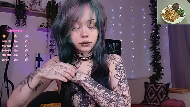 Snapshot of Lollyshy chatting on January 18, 9:35 am Lollyshy online show from January 18, 9:35 am