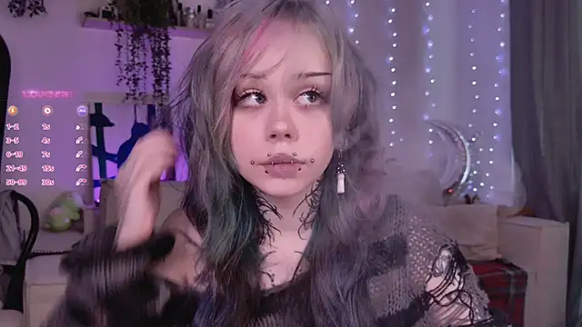 Snapshot of Lollyshy chatting on February 6, 10:29 am Lollyshy online show from February 6, 10:29 am