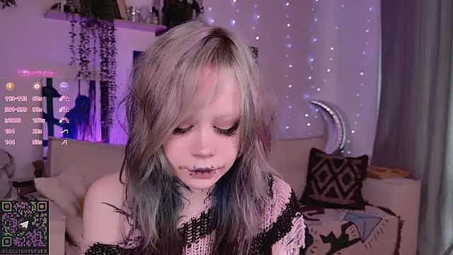 Snapshot of Lollyshy chatting on February 17, 8:55 am Lollyshy online show from February 17, 8:55 am