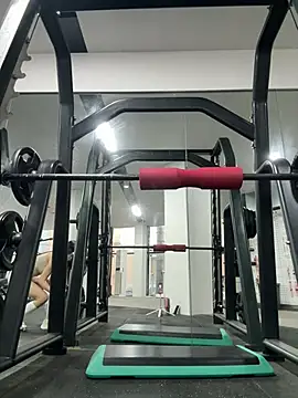 jiajia L online show from March 4, 10:10 am