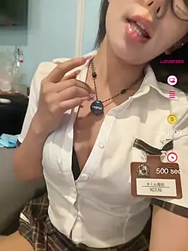 Snapshot of jiajia_L chatting on May 21, 12:23 pm jiajia L online show from May 21, 12:23 pm
