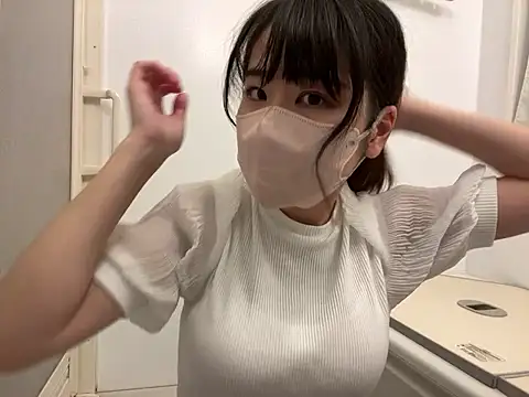 Snapshot of sora_033 chatting on September 28, 3:17 pm sora 033 online show from September 28, 3:17 pm