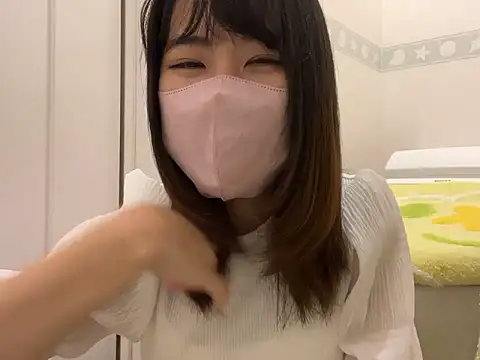 Snapshot of sora_033 chatting on October 4, 4:27 pm sora 033 online show from October 4, 4:27 pm