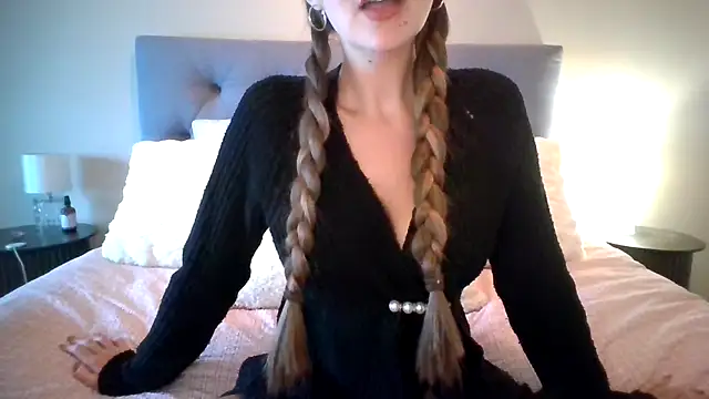 Snapshot of TaylorWest62 chatting on October 21, 12:50 pm TaylorWest62 online show from October 21, 12:50 pm
