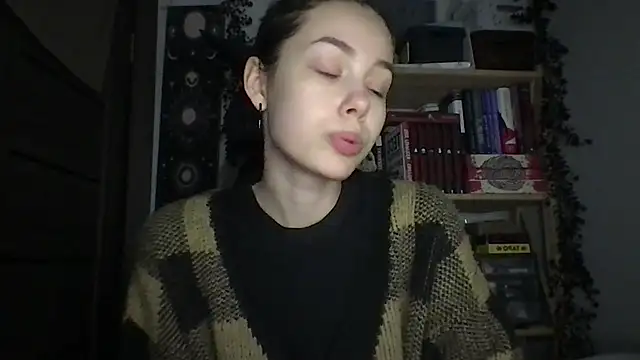 Yuna5343 online show from April 1, 9:34 pm