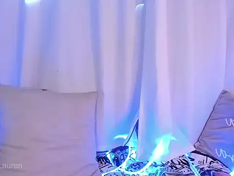 Laurenn 2 online show from November 13, 3:55 pm