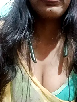 Snapshot of kaviyaponnu0987 chatting on October 5, 2:15 pm kaviyaponnu0987 online show from October 5, 2:15 pm