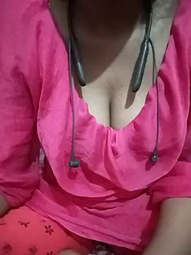 kaviyaponnu0987 online show from July 5, 1:29 pm