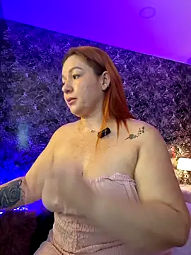 Snapshot of Bigass_curvy chatting on October 8, 2:20 am Bigass curvy online show from October 8, 2:20 am