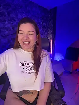 Snapshot of Bigass_curvy chatting on November 12, 11:47 pm Bigass curvy online show from November 12, 11:47 pm