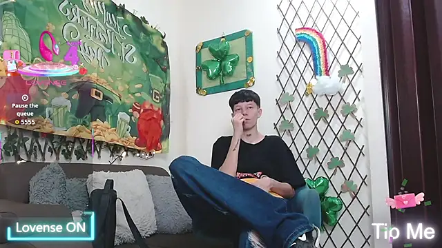 LiamBrown09 online show from March 4, 7:31 pm