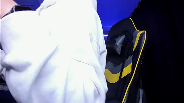 alexgiraldo   online show from October 20, 2:45 am