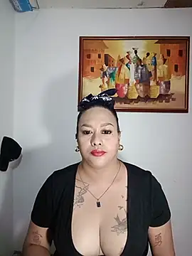 EmmaKantutera online show from August 6, 3:30 am