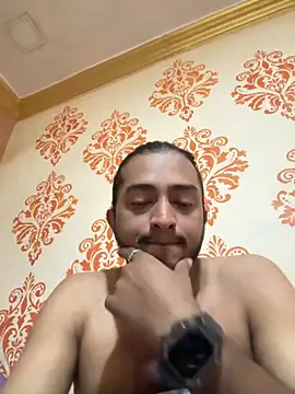 Snapshot of seenu2101 chatting on February 18, 11:11 pm seenu2101 online show from February 18, 11:11 pm