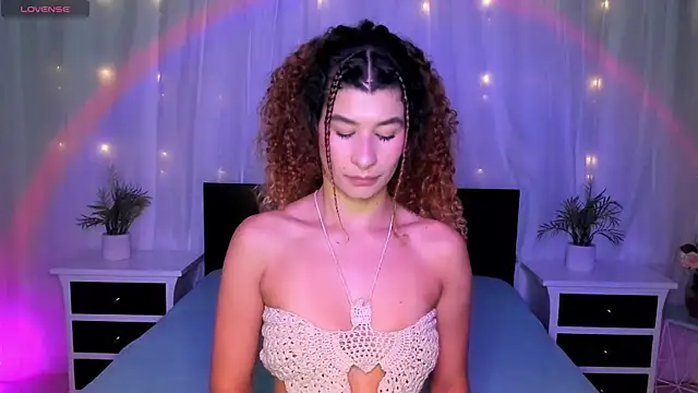 Evolet Bee online show from December 20, 11:28 am