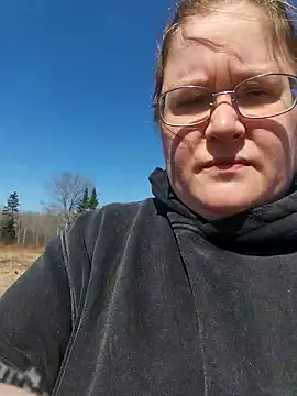 Snapshot of Love86Emily chatting on March 22, 5:41 pm Love86Emily online show from March 22, 5:41 pm