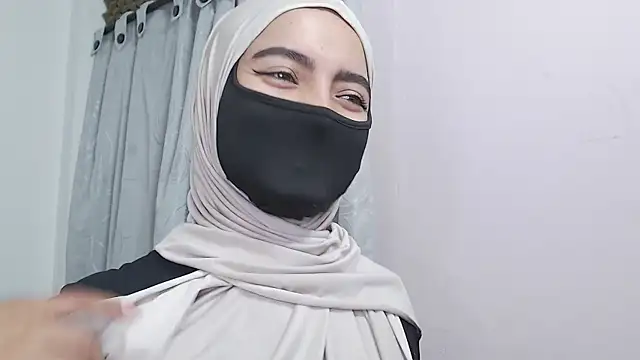 jade nassar online show from January 9, 7:37 pm