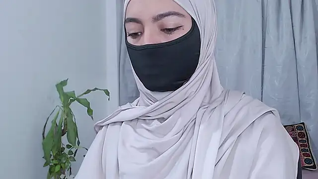 jade nassar online show from March 29, 1:44 pm