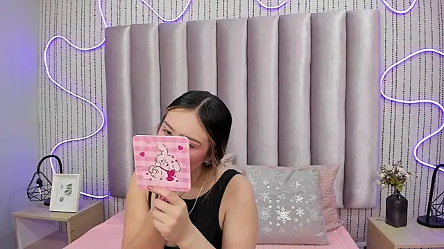 SamanthaPeachss online show from December 19, 12:01 pm