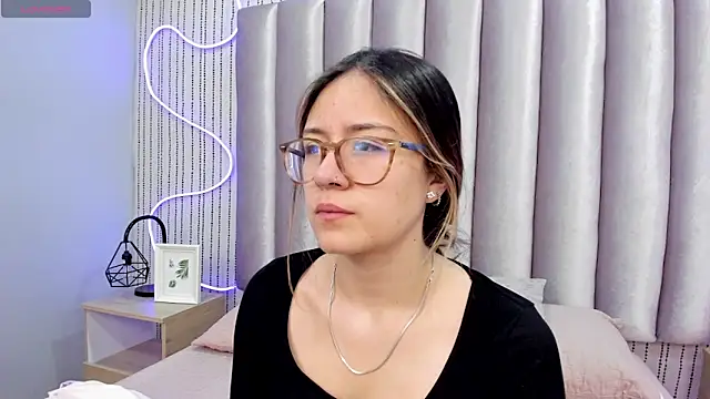 SamanthaPeachss online show from February 10, 11:47 am