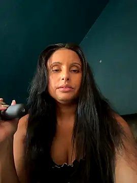 Snapshot of Angelaarayexx chatting on September 25, 10:52 am Angelaarayexx online show from September 25, 10:52 am