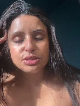 Angelaarayexx online show from May 10, 7:02 am