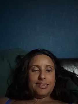 Snapshot of Angelaarayexx chatting on June 6, 3:22 am Angelaarayexx online show from June 6, 3:22 am