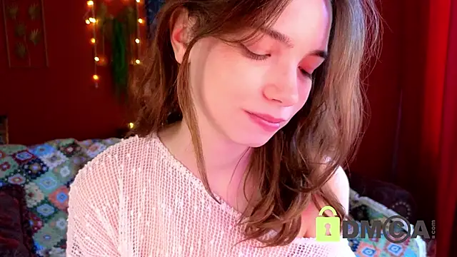 Snapshot of Evi_Brook chatting on June 6, 11:37 am Evi Brook online show from June 6, 11:37 am