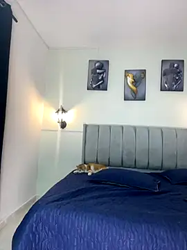 Samara Hadi  online show from September 25, 9:18 pm