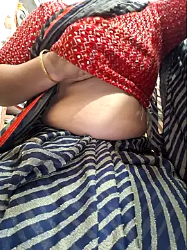 indianhotwife639 online show from February 1, 5:17 am