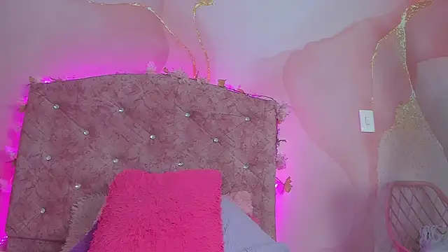 Mila grace  online show from October 17, 6:32 pm