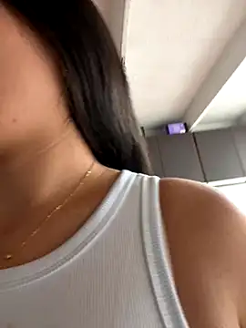 Snapshot of Alyha_Cortes chatting on October 15, 1:11 pm Alyha Cortes online show from October 15, 1:11 pm