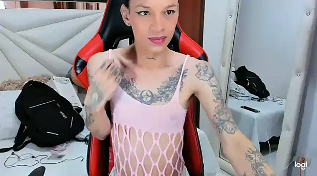 sara slut21 online show from December 7, 6:26 pm