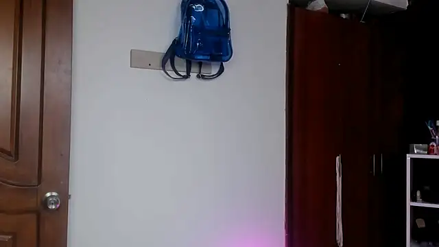 sara slut21 online show from March 21, 9:23 pm