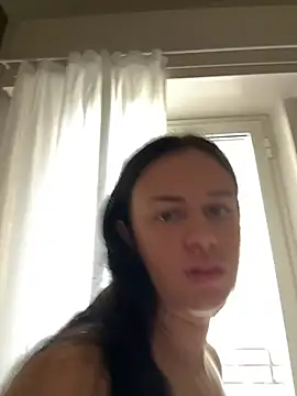 Snapshot of missgiuuuli chatting on August 6, 3:58 pm missgiuuuli online show from August 6, 3:58 pm